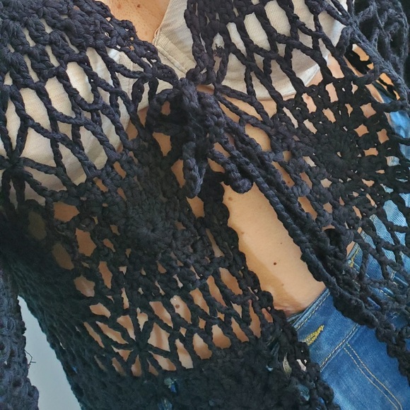 REORDER UPON REQUEST Black crochet fringe kimono - Picture 5 of 8